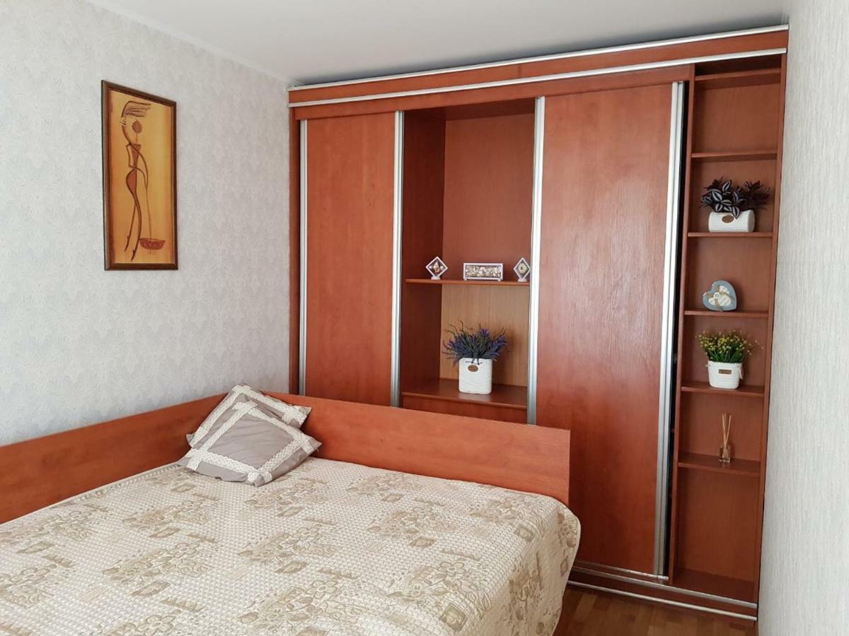 Two-Room Central Apartments Odesa Exterior photo